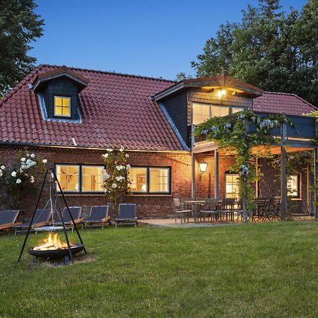 Ferienhaus "Altes Backhaus" - Gut Kletkamp Экстерьер фото